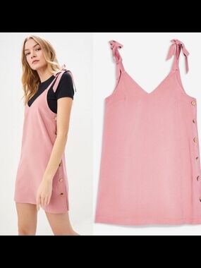 NWOT TOPSHOP size 4 Pink Dress With Button On Side